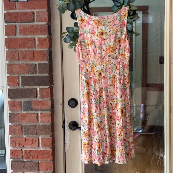 Ann Taylor Loft Sleeveless Spring/Summer Dress - Picture 5 of 12